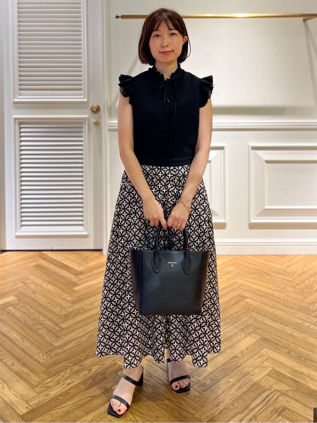 つじ まこさんの「DRESSTERIOR｜チェーンブレスレット」を使ったコーディネート