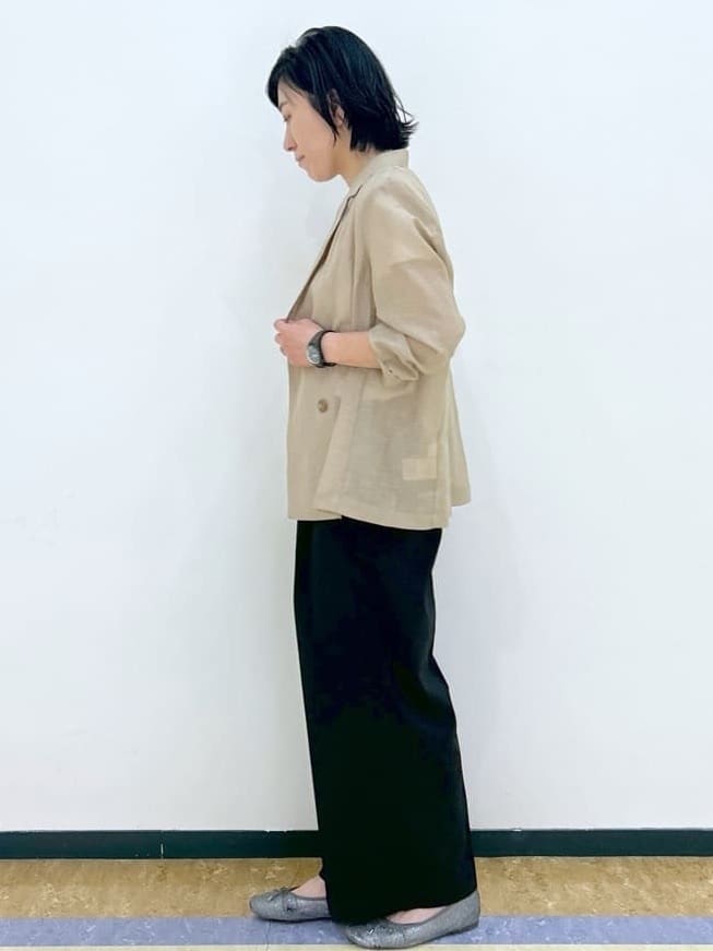su.さんの「index｜麻調シアーダブルブレストテーラードジャケット【洗濯機洗い可】」を使ったコーディネート