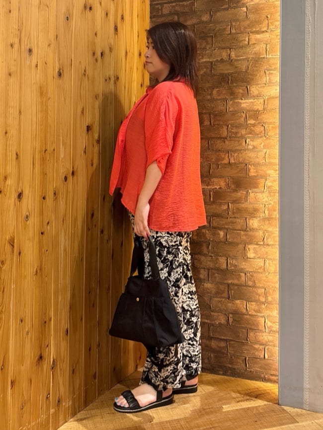 ゆかぴさんの「SHOO･LA･RUE｜◆【洗える/S-LL】色違いで揃えたい テレコリブタンクトップ」を使ったコーディネート