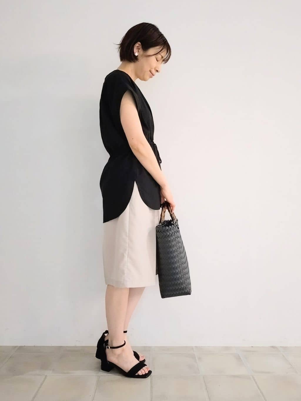 miomioさんの「SHOO･LA･RUE｜【S-LL】シルエットが変えられる ウエストリボンブラウス」を使ったコーディネート