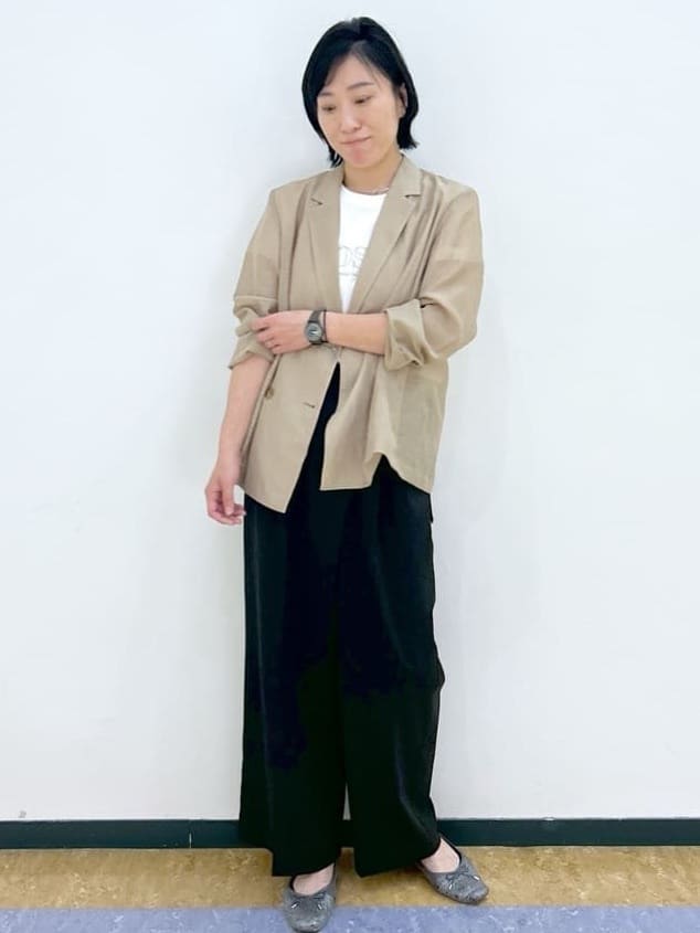 su.さんの「index｜麻調シアーダブルブレストテーラードジャケット【洗濯機洗い可】」を使ったコーディネート
