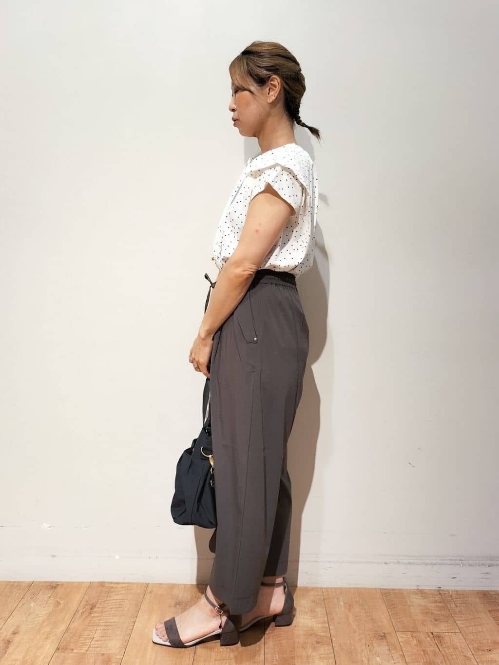YUKIさんの「SHOO･LA･RUE｜【S-LL/ひんやり】きちんと見えで好印象 ドット柄デザイントップス」を使ったコーディネート