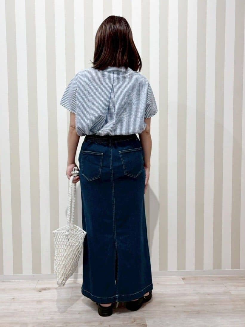 ゆーんさんの「SHOO･LA･RUE｜◆【洗える/S-LL】涼やかで好印象 サッカーブラウス」を使ったコーディネート