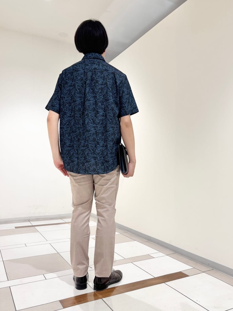 及川さんの「TAKEO KIKUCHI｜【Made in JAPAN】播州織 ヘリンボン ストレート パンツ」を使ったコーディネート
