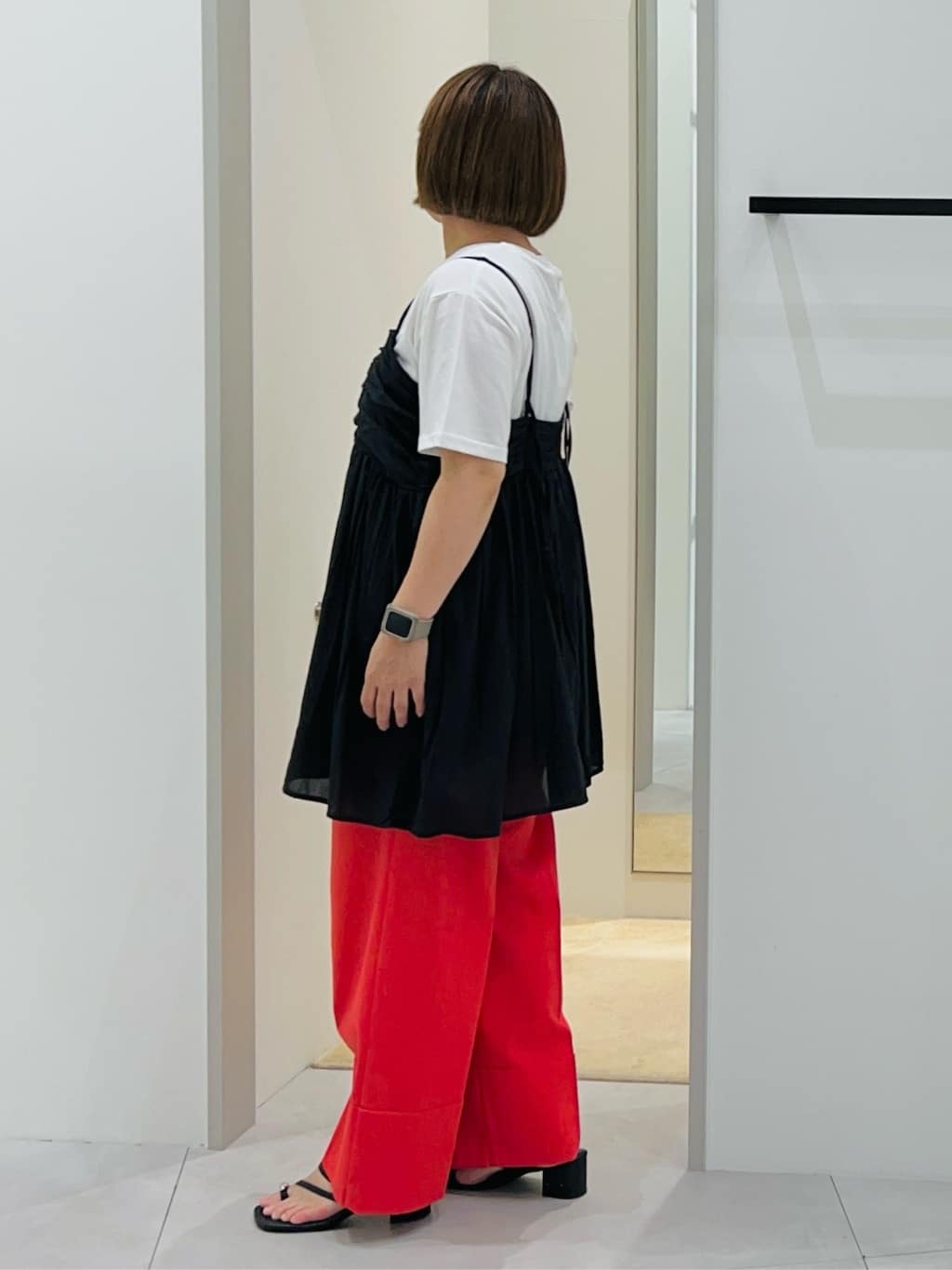 タナさんの「THE SHOP TK｜フォトアソートTシャツ【接触冷感/UV/毛玉になりにくい/洗濯機OK】」を使ったコーディネート