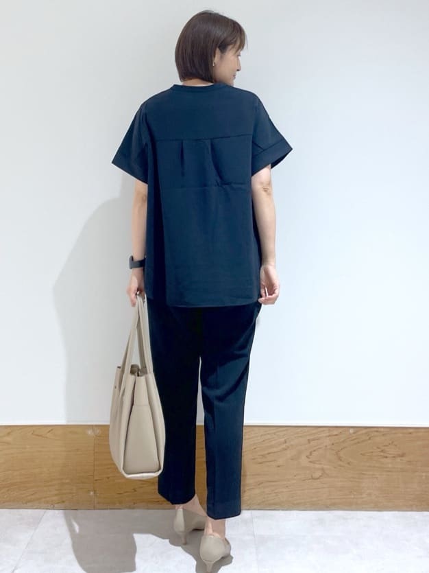 Yukinkoさんの「OPAQUE.CLIP｜《5色展開／SS-LLサイズ》スキッパー金ボタンブラウス／セットアップ対応【防シワ／ストレッチ／洗濯」を使ったコーディネート