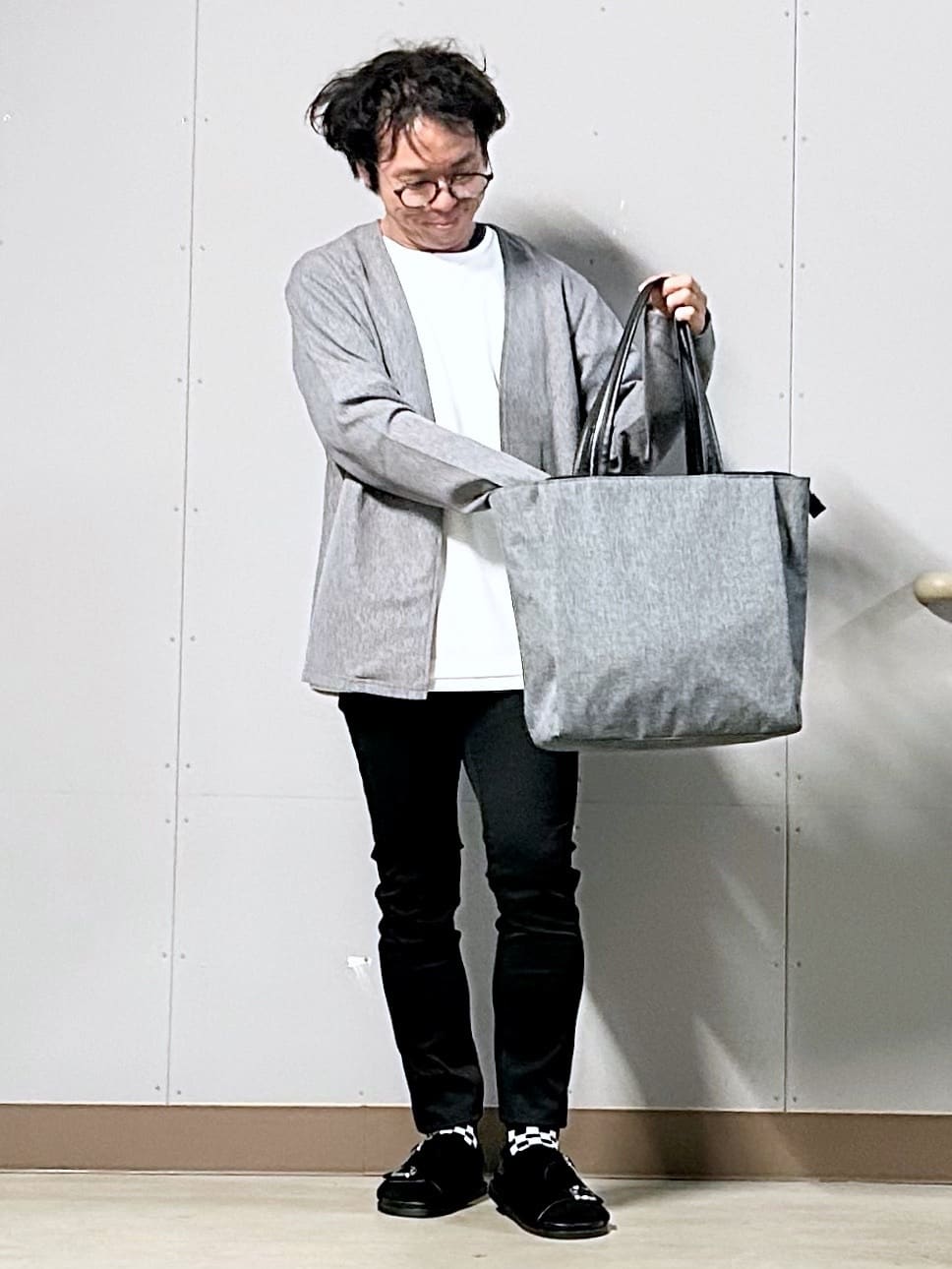 KENJI Iさんの「THE SHOP TK｜シャリルジャージ カーディガン 洗濯機OK/吸水速乾/イージーケア/セットアップ可」を使ったコーディネート