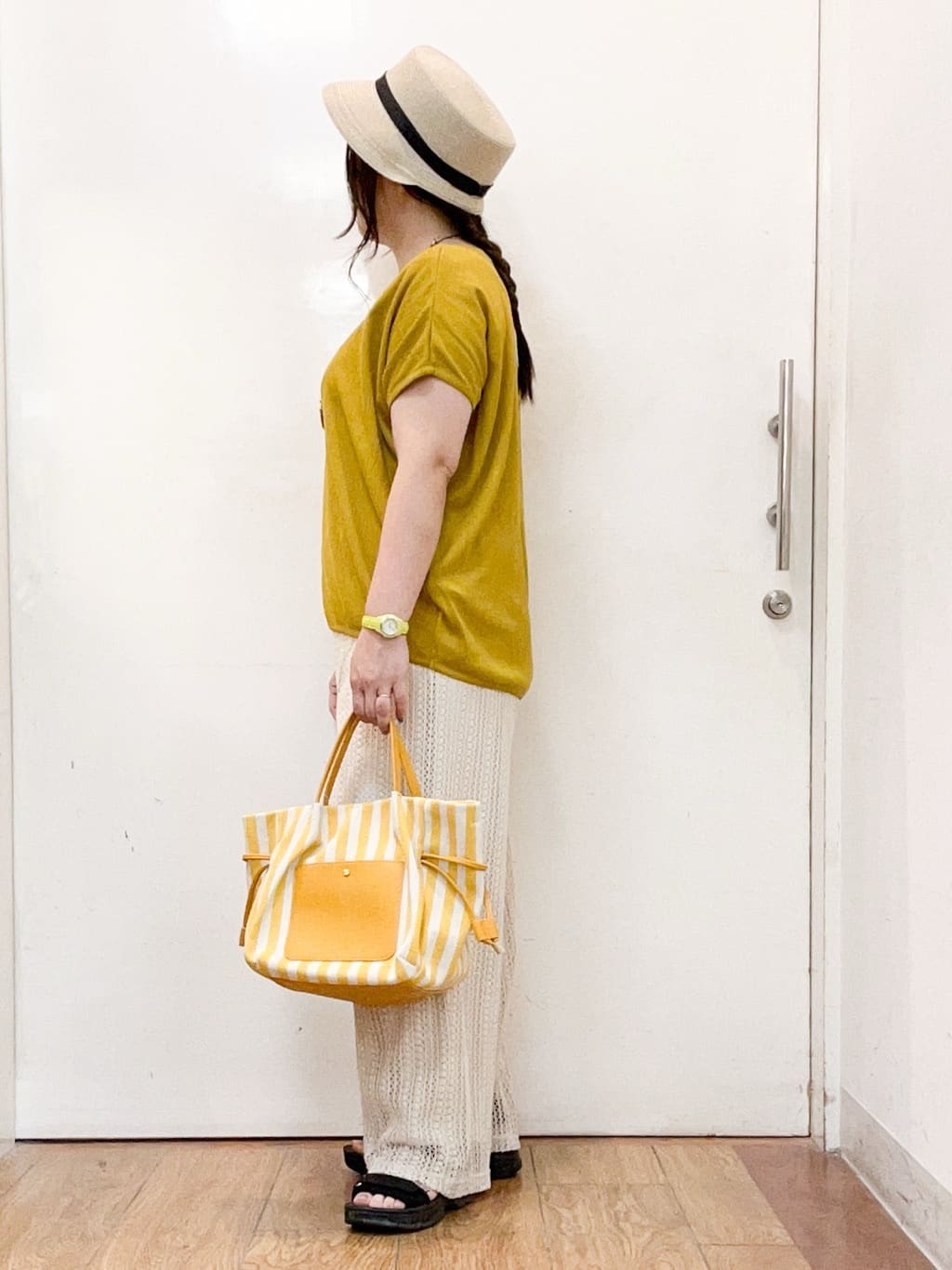 haruさんの「SHOO･LA･RUE｜【S-LL】ブラウス見えする 軽やかな着心地の しぼしぼトップス」を使ったコーディネート
