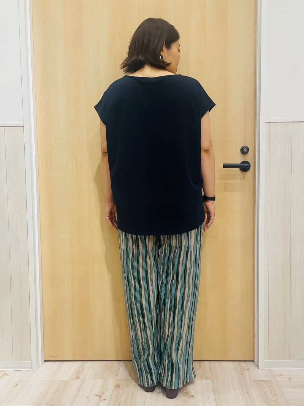 すーさんの「SHOO･LA･RUE｜【洗える/S-LL/体型カバー】レース使いが華やか フレンチスリーブコットンTシャツ」を使ったコーディネート