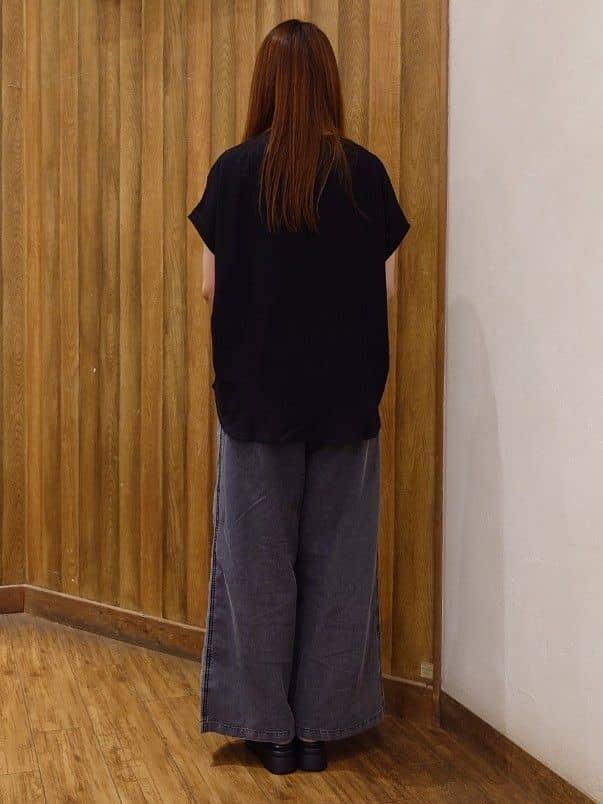 みみみさんの「SHOO･LA･RUE｜【S-LL】サイドラインがアクセント イージーデニムパンツ」を使ったコーディネート
