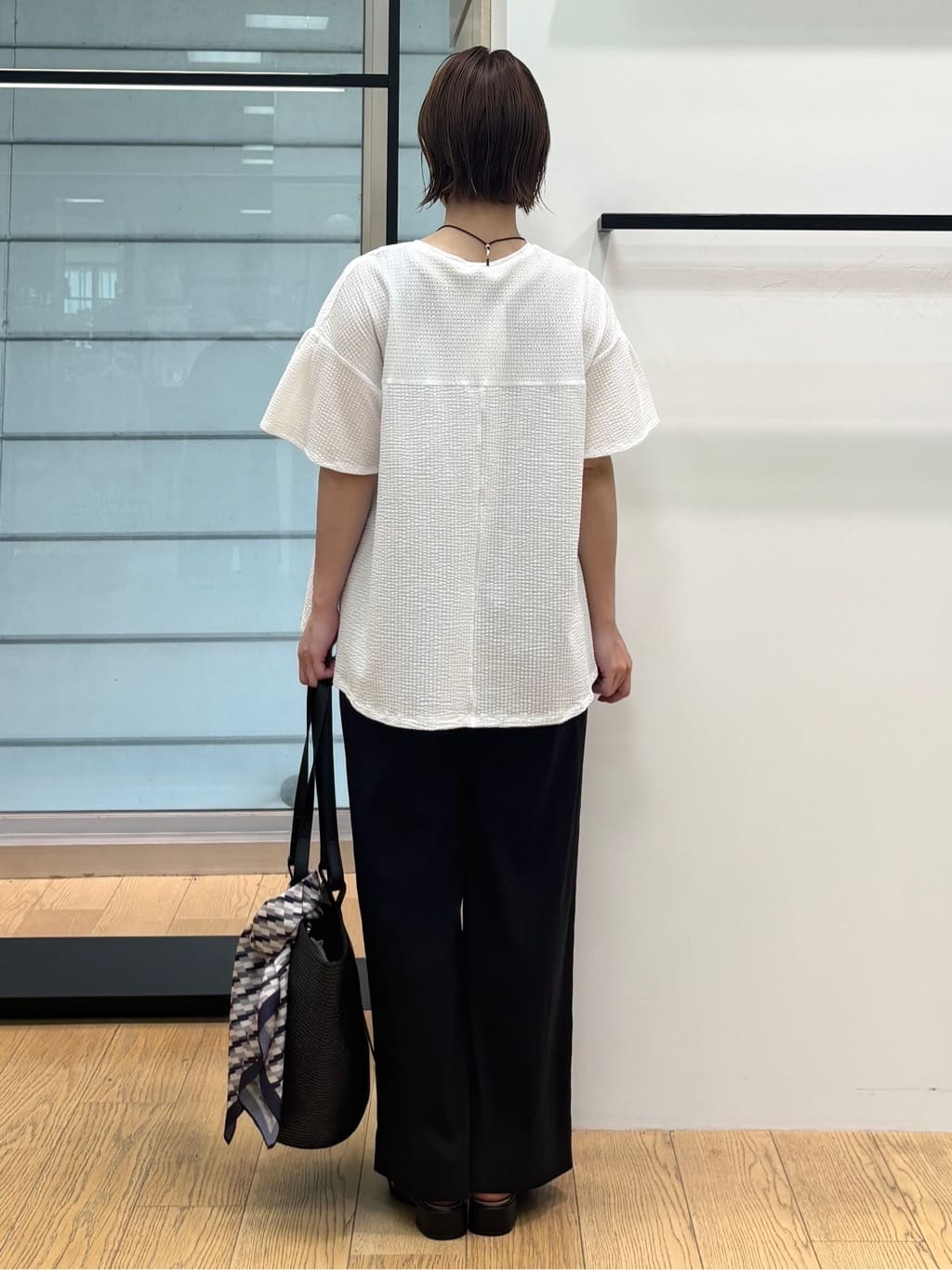 asamiさんの「INDIVI｜【洗える／UVケア／SETUP可能】ドロストワイドパンツ」を使ったコーディネート