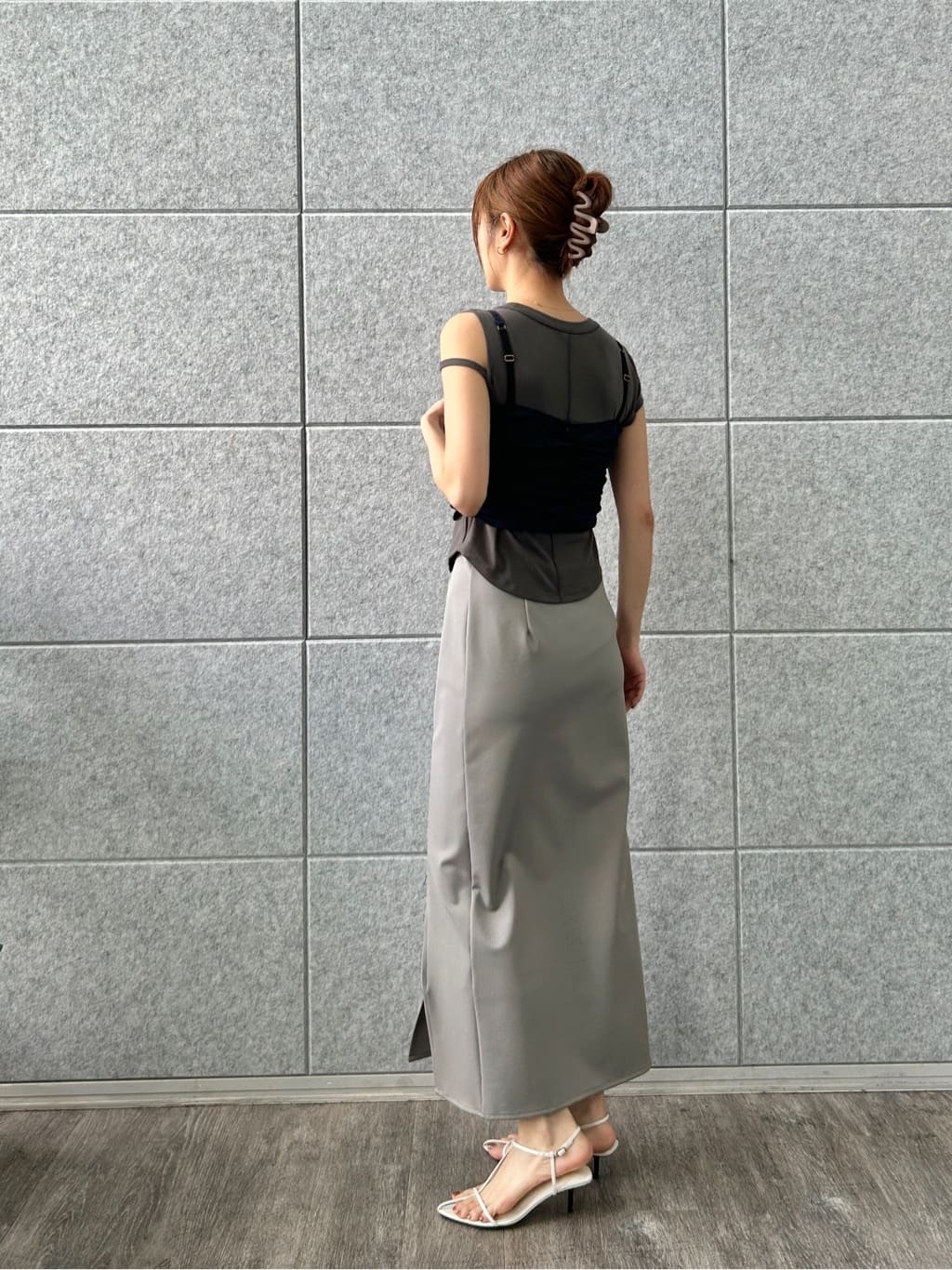 harunaさんの「CODE A｜slit jersey skirt」を使ったコーディネート
