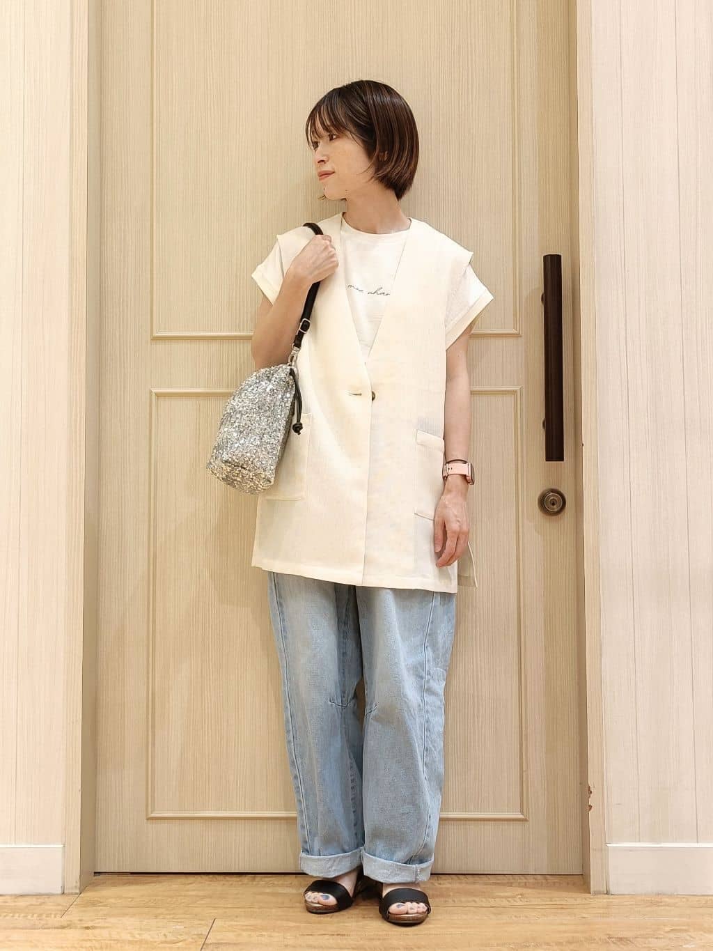 manikoさんの「SHOO･LA･RUE｜【S-LL】夏のレイヤードコーデに さらりと着られるメッシュジレ」を使ったコーディネート