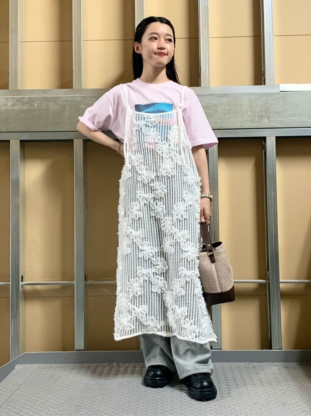 sahoさんの「THE SHOP TK｜フォトアソートTシャツ【接触冷感/UV/毛玉になりにくい/洗濯機OK】」を使ったコーディネート