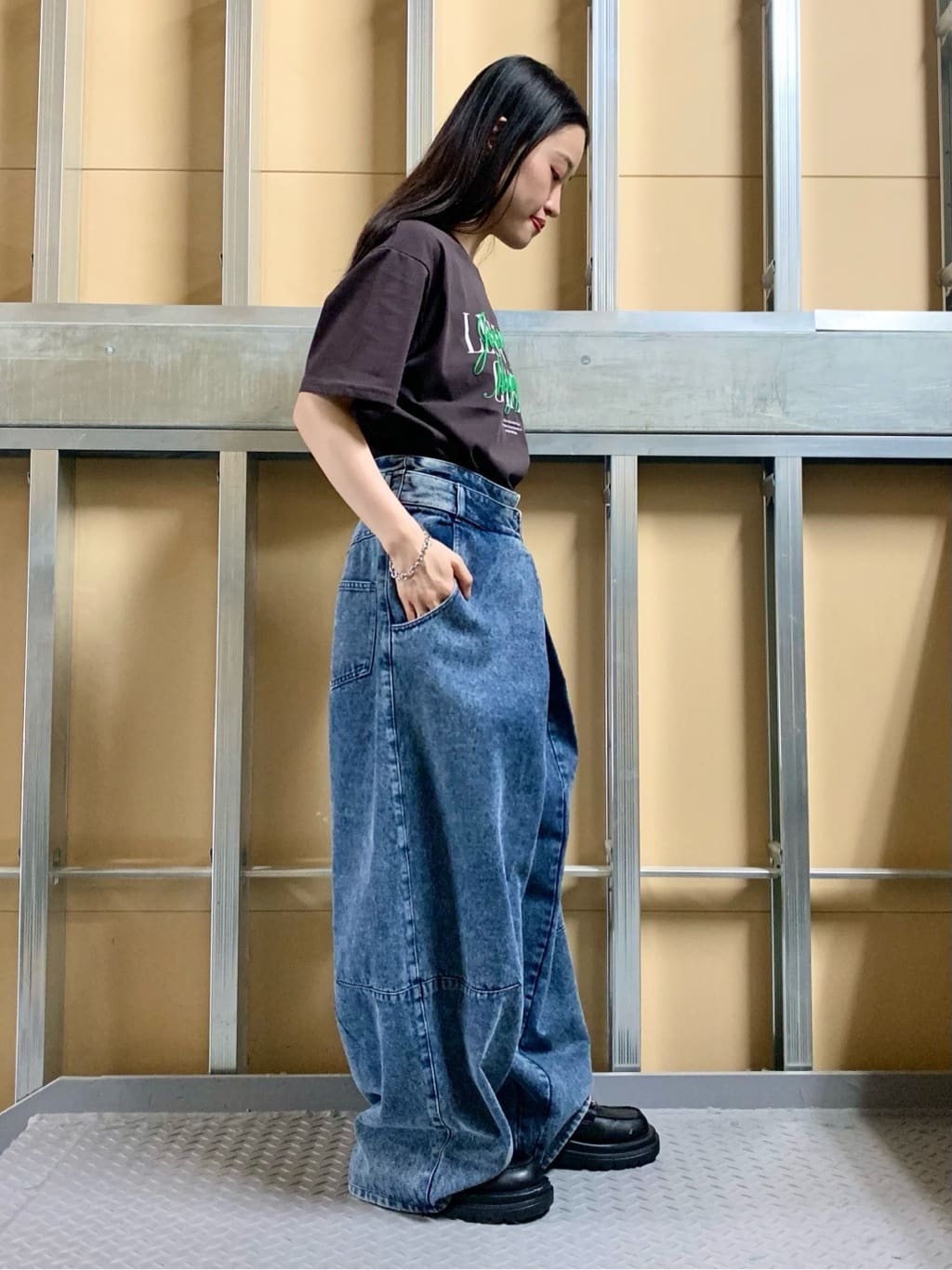 sahoさんの「THE SHOP TK｜フォトアソートTシャツ【接触冷感/UV/毛玉になりにくい/洗濯機OK】」を使ったコーディネート