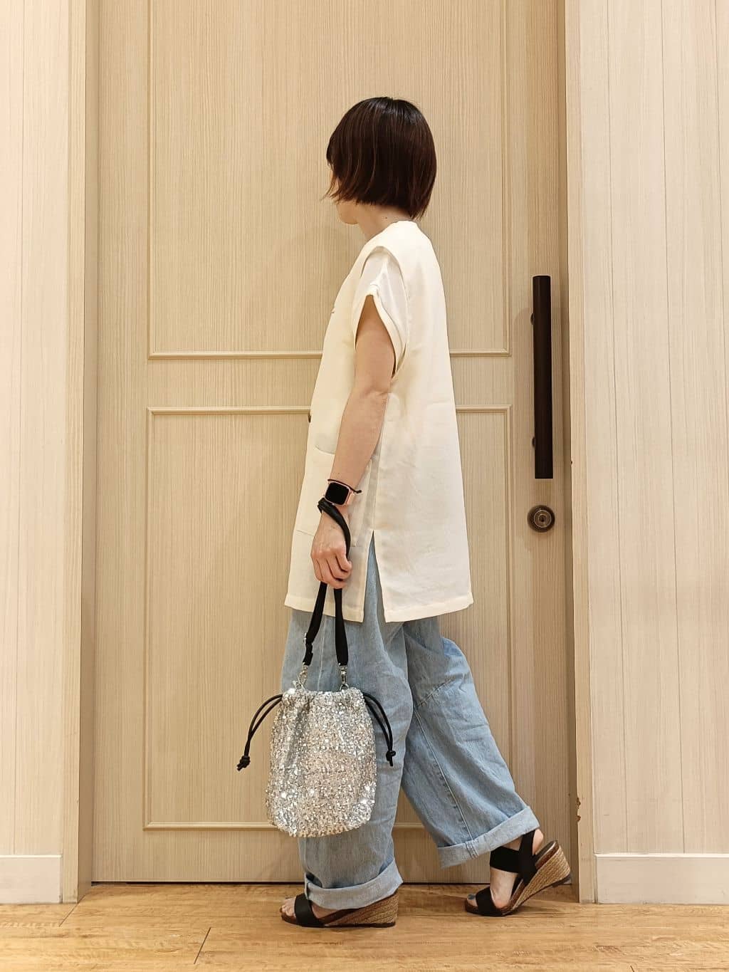 manikoさんの「SHOO･LA･RUE｜【S-LL】夏のレイヤードコーデに さらりと着られるメッシュジレ」を使ったコーディネート