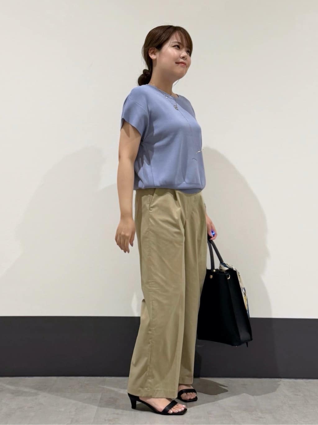 macchaさんの「THE SHOP TK｜さらさらフレアスリーブサマーニット【毛玉になりにくい/UV/洗濯機OK】」を使ったコーディネート