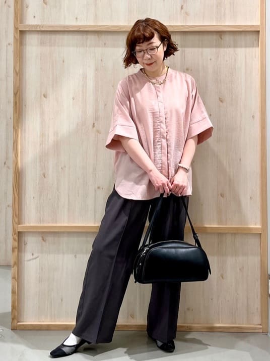 nakoさんの「THE SHOP TK｜麻調ピンタックワイドパンツ【洗濯機OK】」を使ったコーディネート