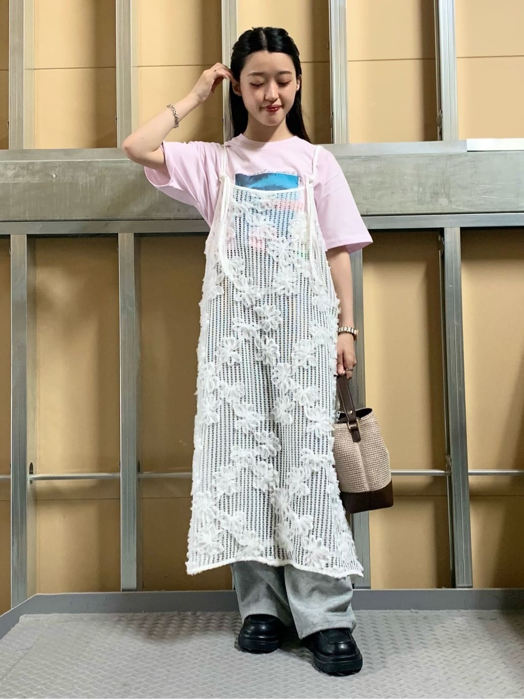 sahoさんの「THE SHOP TK｜フォトアソートTシャツ【接触冷感/UV/毛玉になりにくい/洗濯機OK】」を使ったコーディネート
