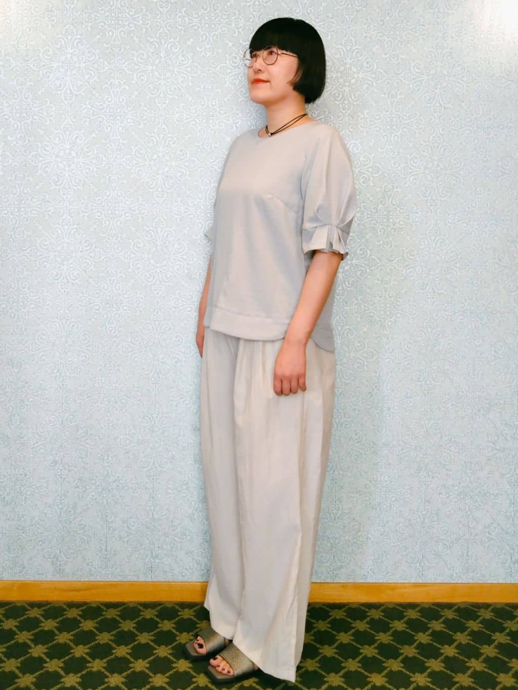 みいさんの「index｜《8色展開／XS-LLサイズ》タックパフスリーブブラウス【洗濯機洗い可／吸水速乾／防シワ／抗ピル】」を使ったコーディネート