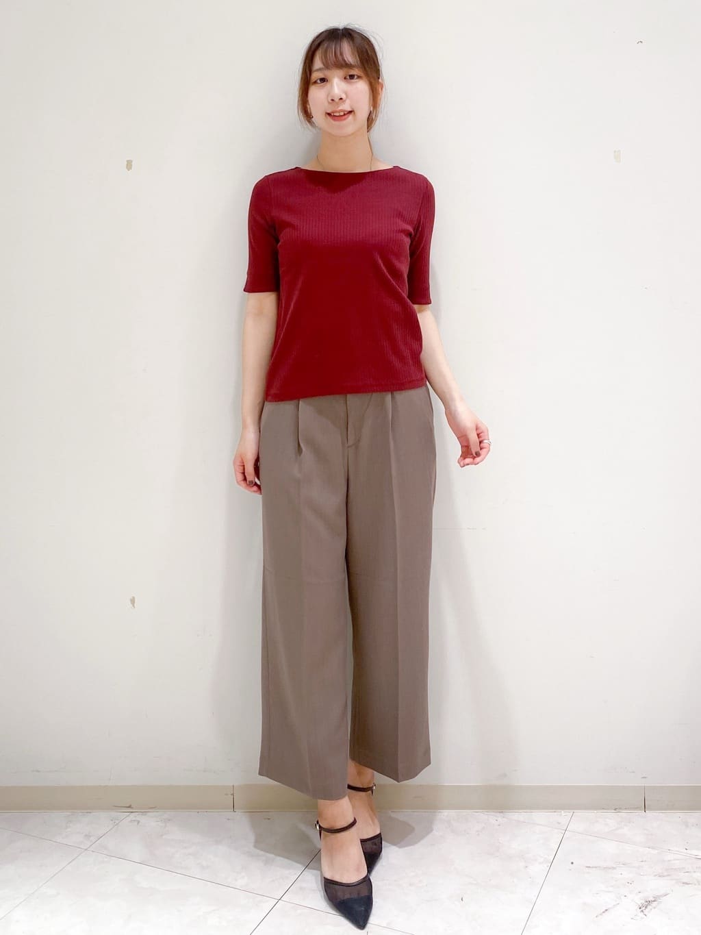yurinaさんの「index｜《7色展開／XS-LLサイズ》ボートネックリブトップス【UV／洗濯機洗い可】」を使ったコーディネート