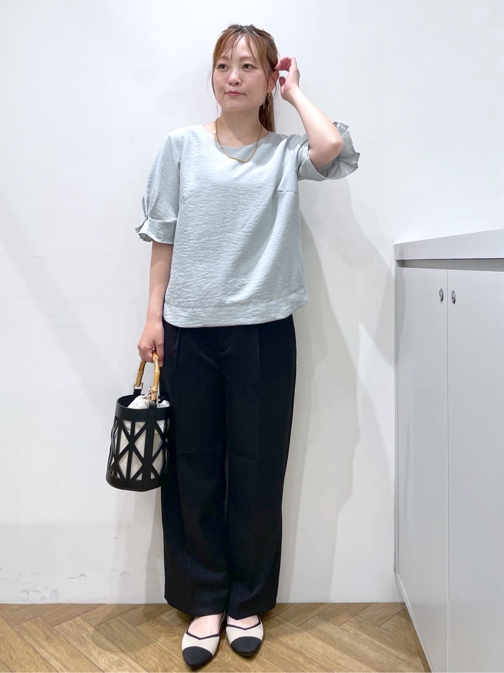 Junさんの「index｜《8色展開／XS-LLサイズ》タックパフスリーブブラウス【洗濯機洗い可／吸水速乾／防シワ／抗ピル】」を使ったコーディネート