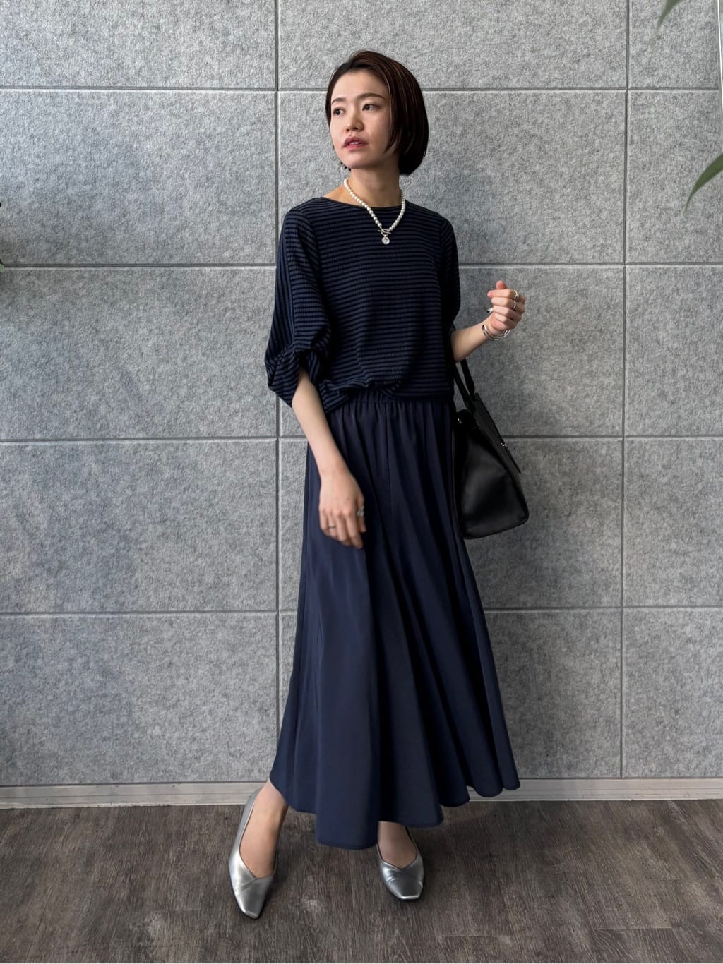 kanaeさんの「INDIVI｜【UVケア／吸汗速乾】凹凸素材ねじり袖トップス」を使ったコーディネート