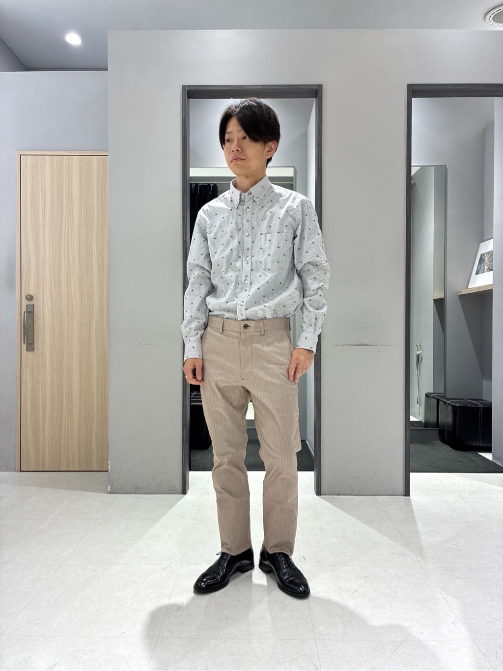 わいずみさんの「TAKEO KIKUCHI｜【抗菌防臭】COOL DOTS（R）ドビープリント ジャケット」を使ったコーディネート