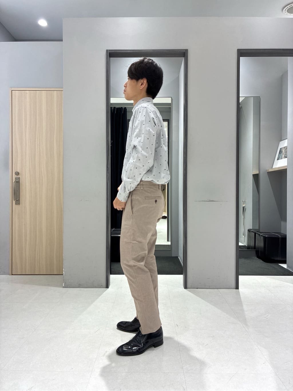 わいずみさんの「TAKEO KIKUCHI｜【抗菌防臭】COOL DOTS（R）ドビープリント ジャケット」を使ったコーディネート
