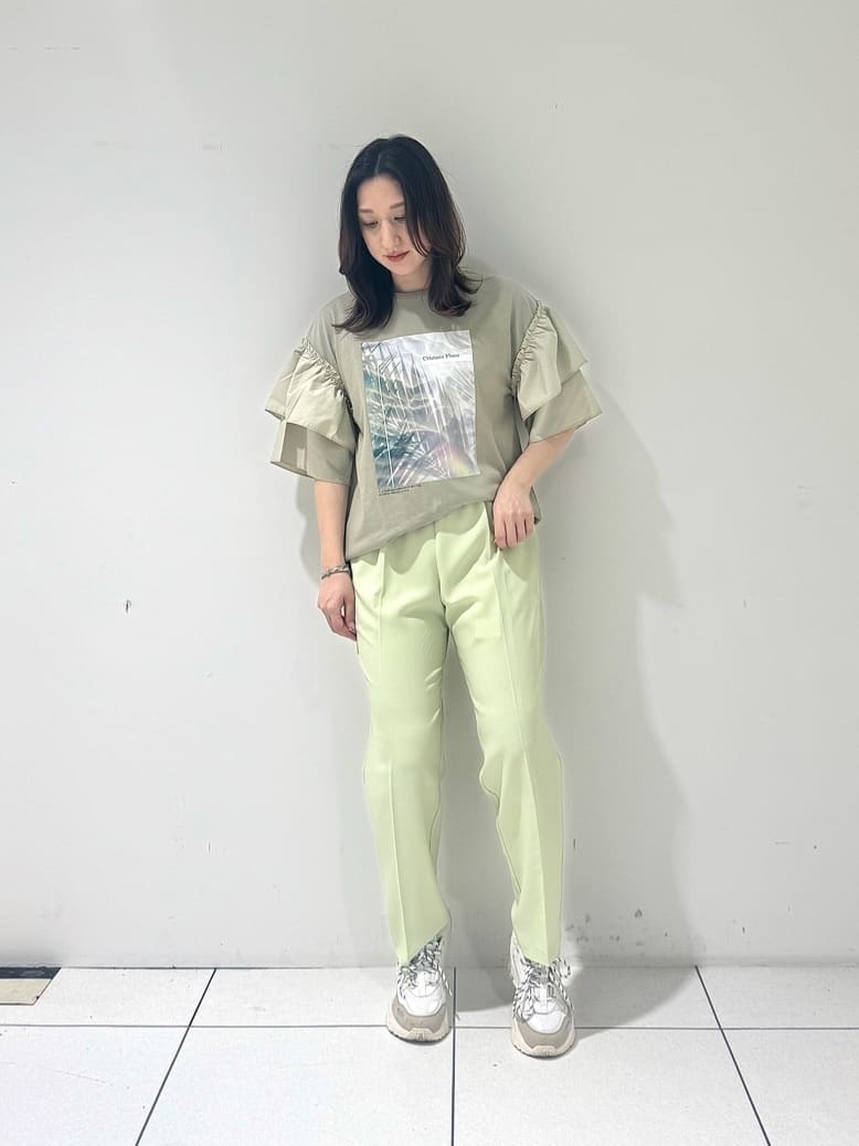 そんさんの「INDIVI｜【接触冷感／セットアップ対応】イージーテーパードパンツ【通勤・セレモニー】」を使ったコーディネート