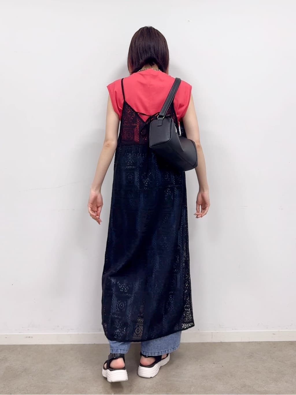 𝐜𝐡𝐢𝐤𝐚さんの「SHOO･LA･RUE｜【S-LL】サイドラインがアクセント イージーデニムパンツ」を使ったコーディネート