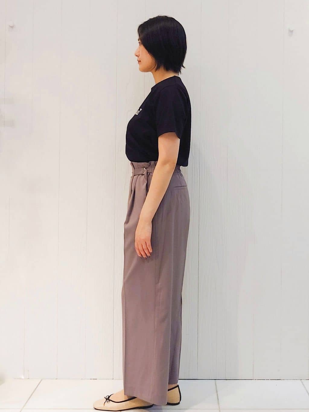 haruさんの「index｜パール調刺繍ロゴTシャツ【汗ジミ防止／吸水速乾／接触冷感／UVケア／洗濯機洗い可】」を使ったコーディネート