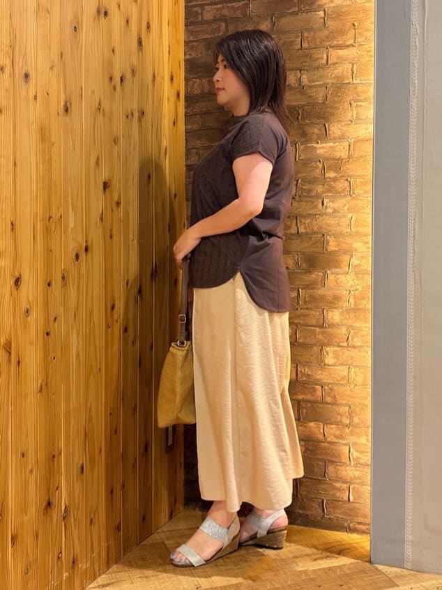 ゆかぴさんの「SHOO･LA･RUE｜【S-LL/ひんやり】さらっとタッチできれい見え ピンタックスカーチョ」を使ったコーディネート