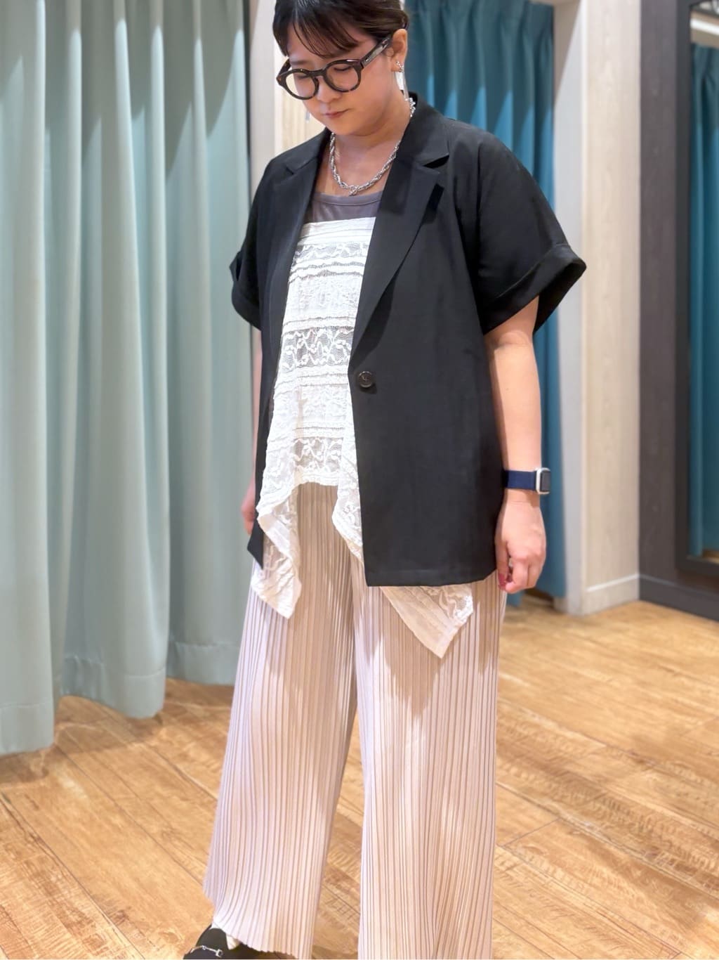 砂糖さんの「SHOO･LA･RUE｜【2WAY】スカートにもなる イレヘム レースビスチェ」を使ったコーディネート