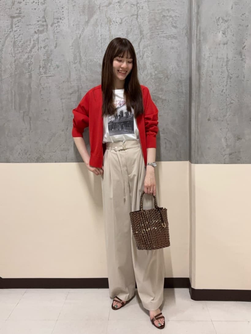 mayuさんの「UNTITLED｜◆【セットアップ可能／オンオフ】ラミー混 タックワイドパンツ」を使ったコーディネート