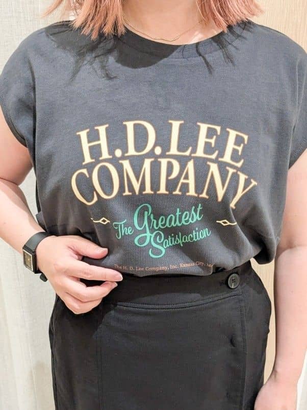 minさんの「grove｜【Lee&times;grove別注】PRINT　SLEEVELESS T-SHIRTS」を使ったコーディネート