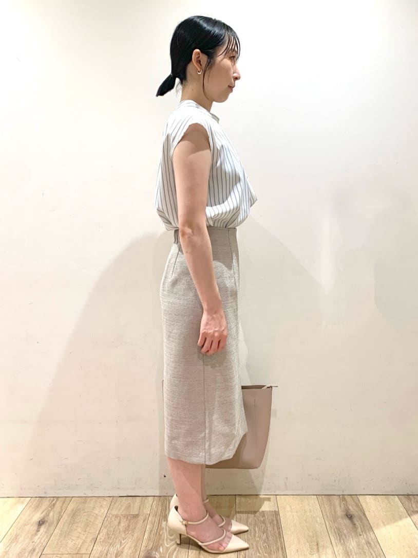 matsuさんの「index｜《丈が選べる》麻調ラップタイトスカート【洗濯機洗い可／イージーアイロン】」を使ったコーディネート