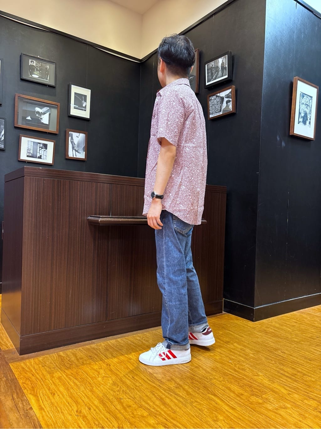KEIさんの「TAKEO KIKUCHI｜【モンスターストレッチ】日本製 ウォッシュド デニムパンツ」を使ったコーディネート