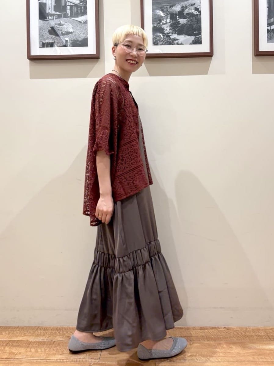 Ayumiさんの「SHOO･LA･RUE｜大人レトロスタイルに レースポンチョシャツ」を使ったコーディネート