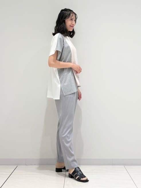 kayoさんの「INDIVI｜【洗える／汗ジミ防止】バイカラー＆アシメヘム Tシャツ」を使ったコーディネート