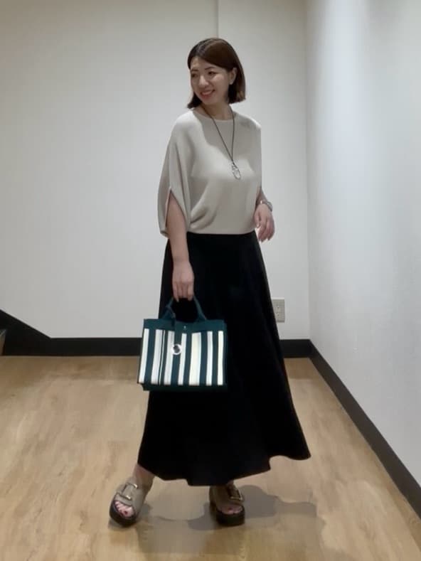 MIKIKOさんの「UNTITLED｜ビッグオーバルネックレス」を使ったコーディネート