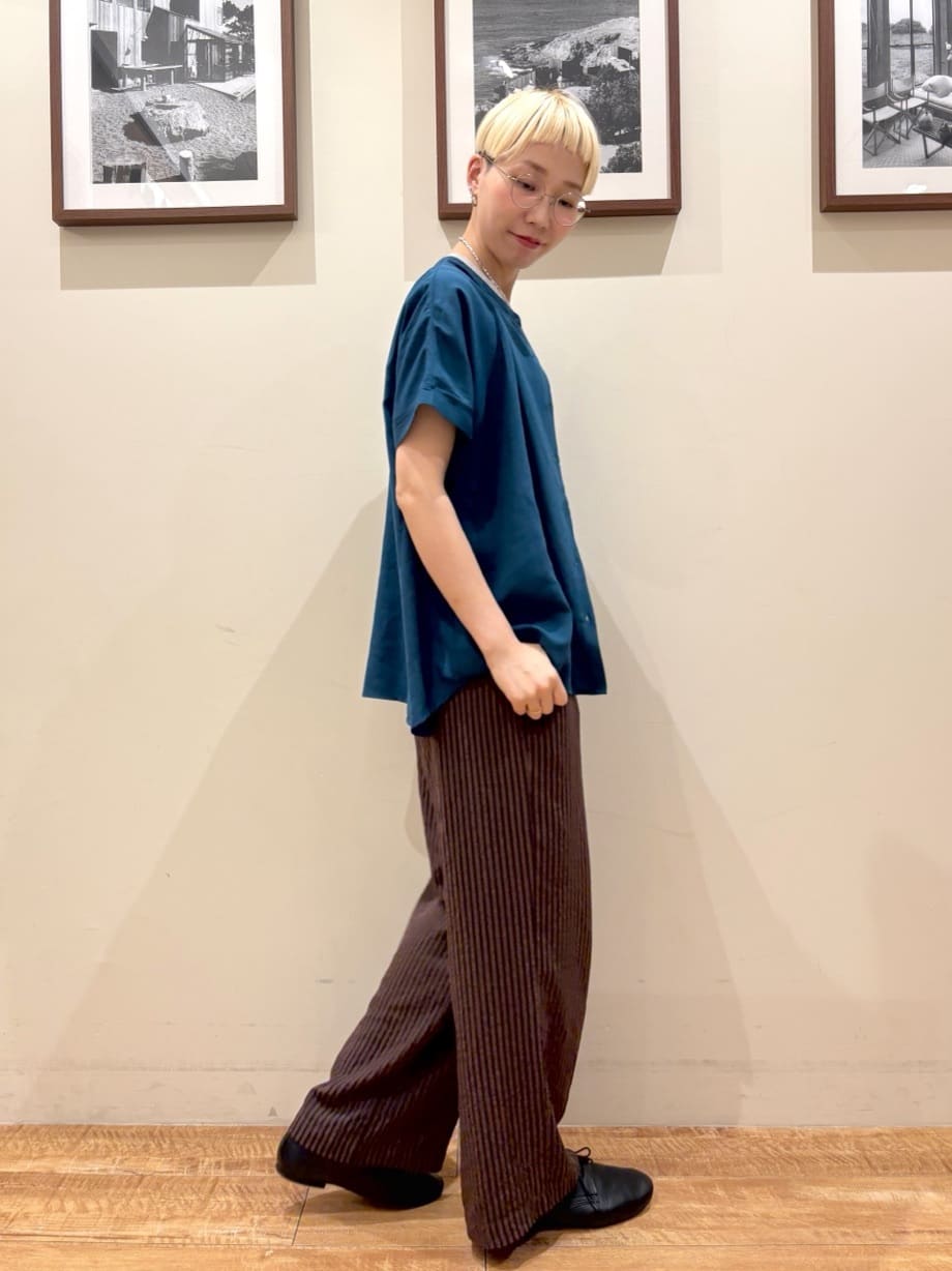 Ayumiさんの「SHOO･LA･RUE｜【洗える/プチプラ】大人の抜け感をプラスする バンドカラーシャツ」を使ったコーディネート