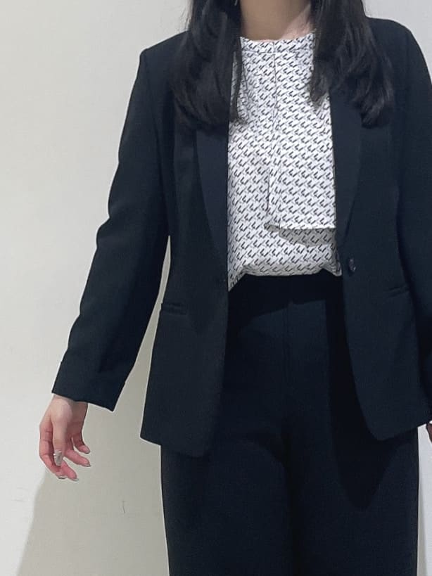 emikaさんの「INDIVI｜【定番スーツ／UVケア／洗える】ウール調テーラードジャケット」を使ったコーディネート