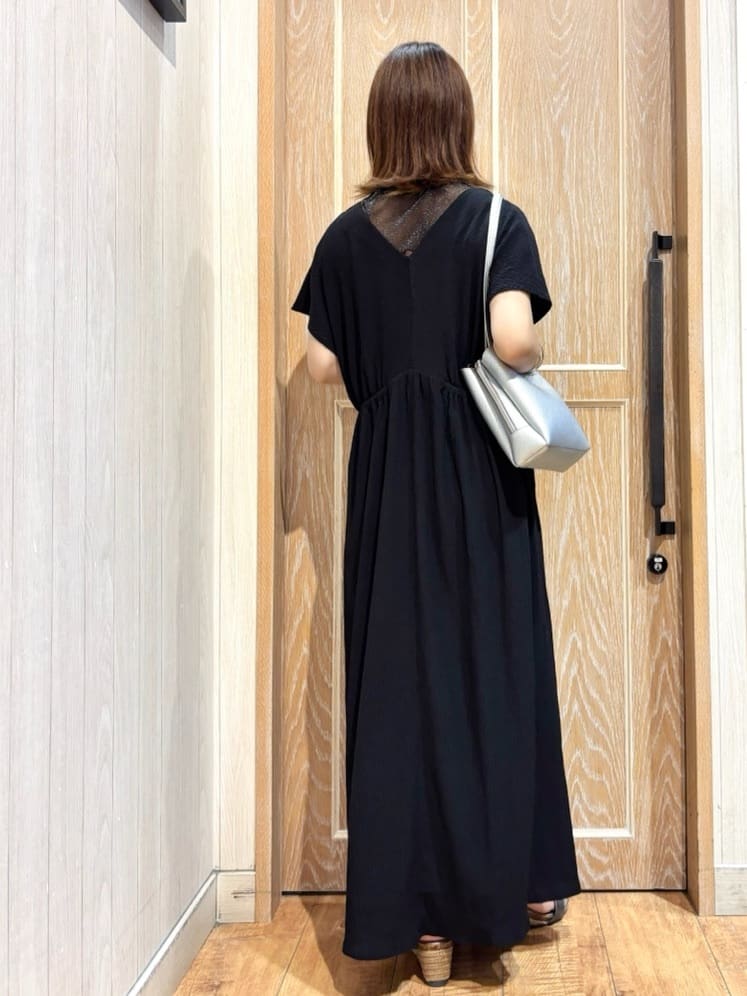 meiさんの「SHOO･LA･RUE｜【前後2WAY】さらりと大人上品に 楊柳フレンチワンピース」を使ったコーディネート