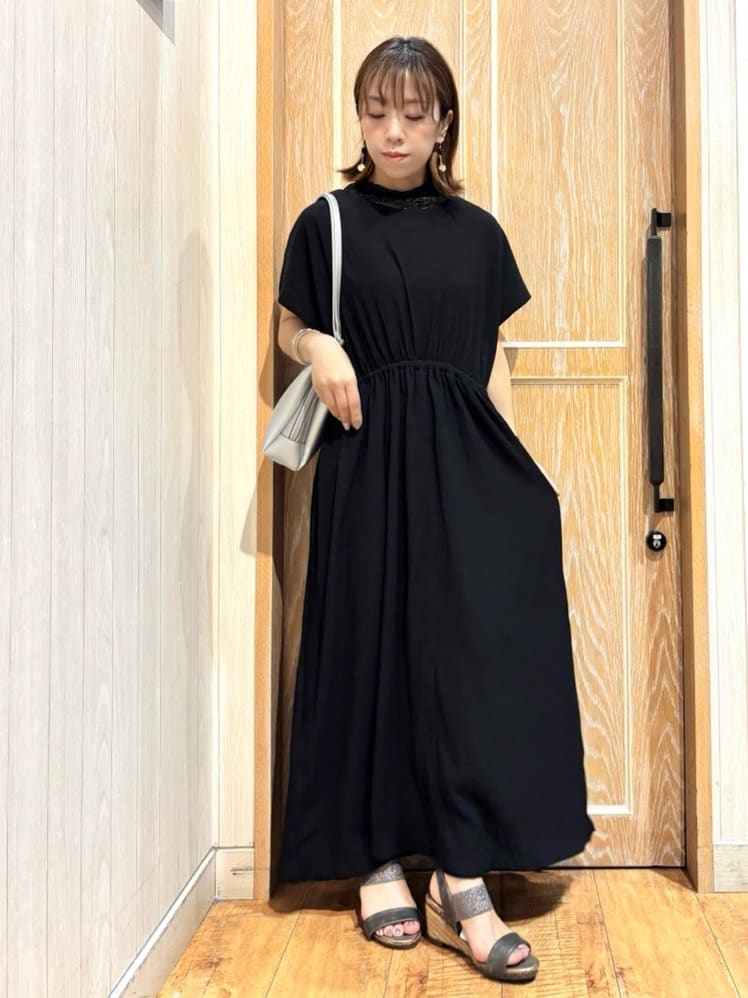 meiさんの「SHOO･LA･RUE｜【前後2WAY】さらりと大人上品に 楊柳フレンチワンピース」を使ったコーディネート