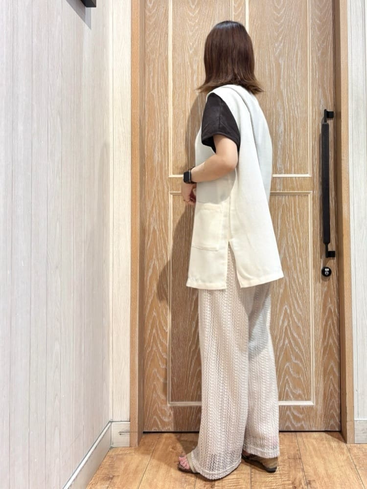 meiさんの「SHOO･LA･RUE｜【S-LL】夏のレイヤードコーデに さらりと着られるメッシュジレ」を使ったコーディネート