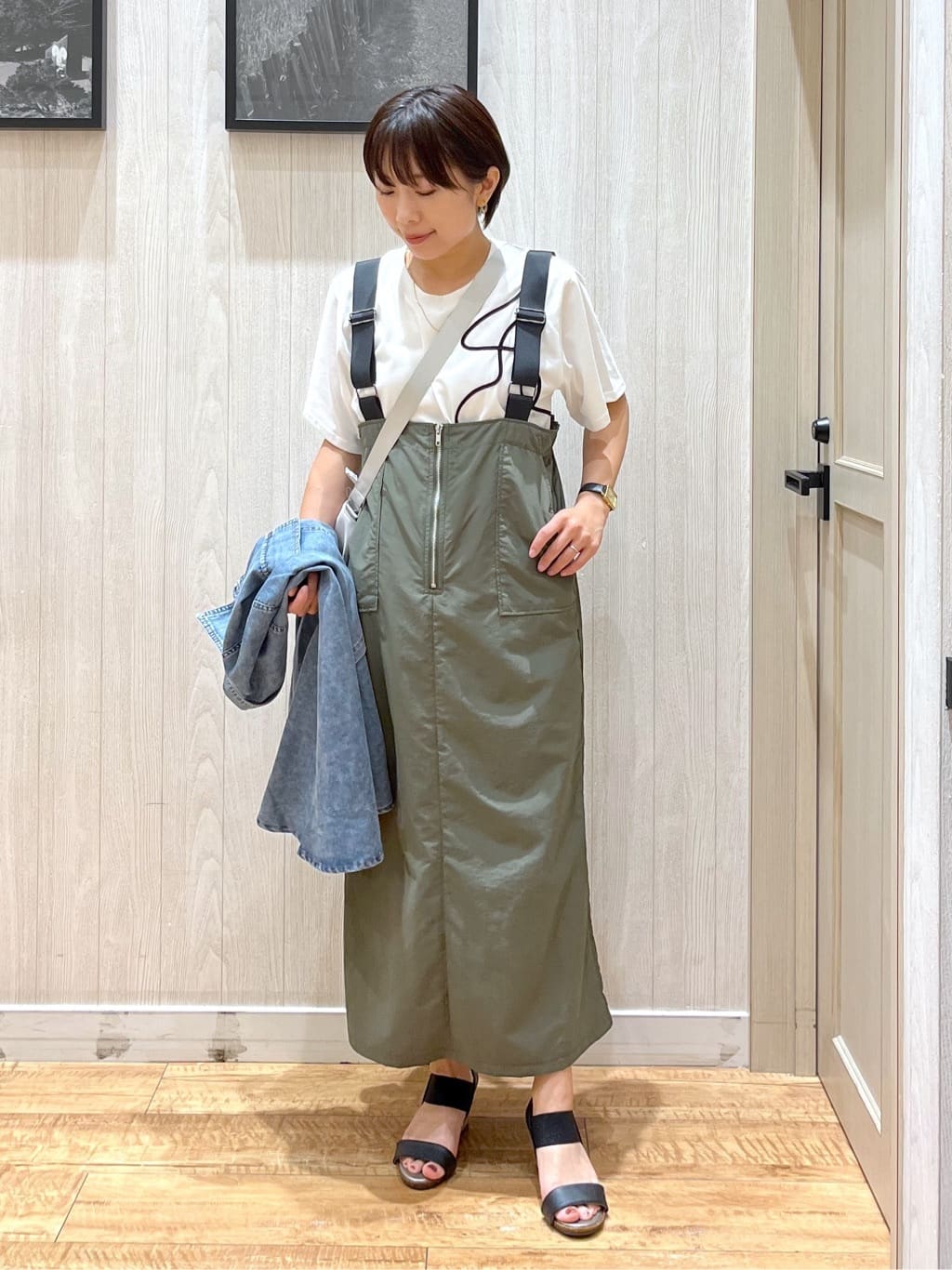 shirayuuuさんの「SHOO･LA･RUE｜【S-LL】コーデの主役になる コード刺繍デザインＴシャツ」を使ったコーディネート