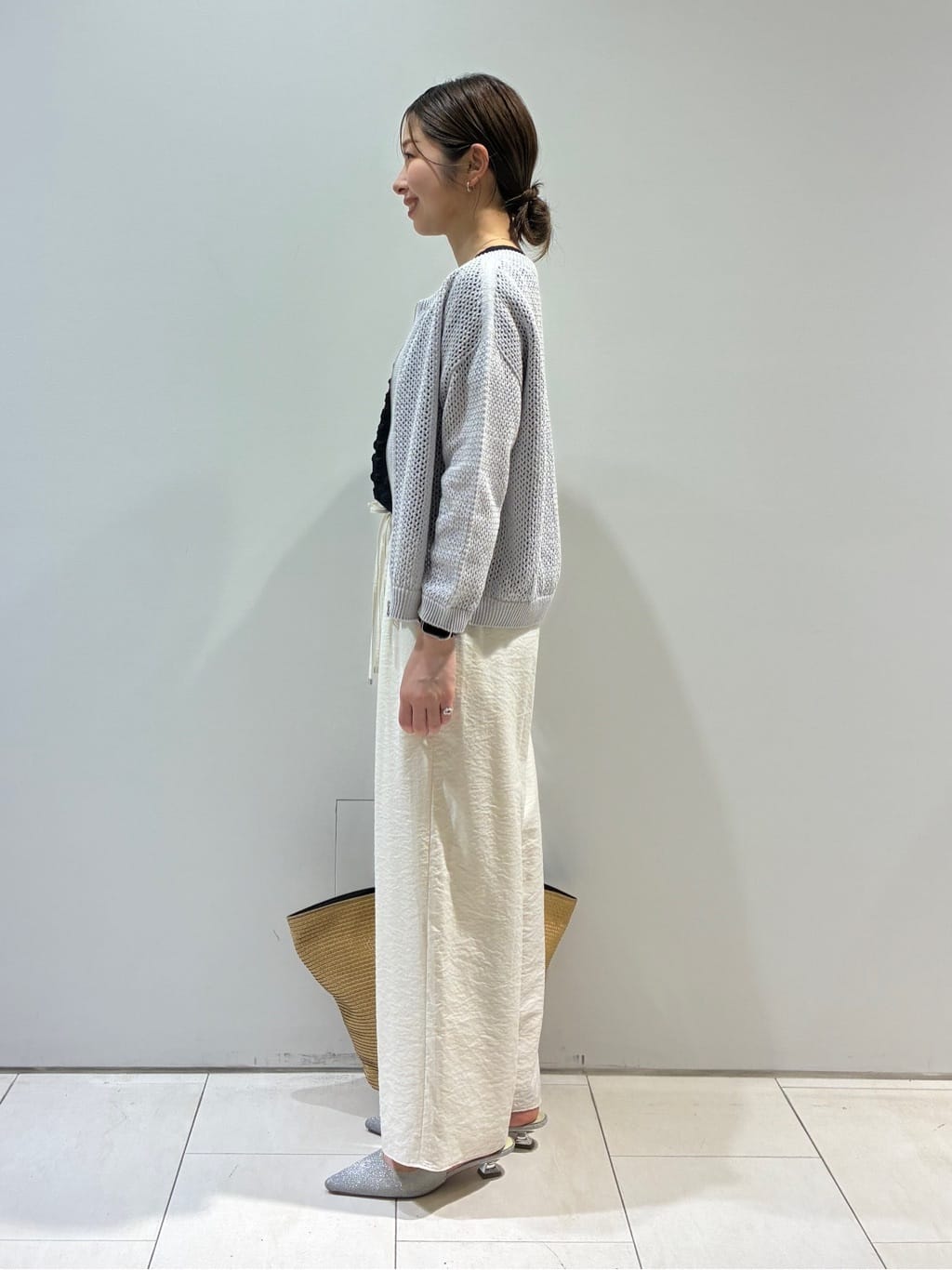 KAOさんの「INDIVI｜【洗える／UVケア／SETUP可能】ドロストワイドパンツ」を使ったコーディネート