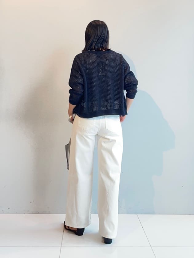 murayamaさんの「INDIVI｜【褒められデニム】ワイドストレート デニムパンツ」を使ったコーディネート