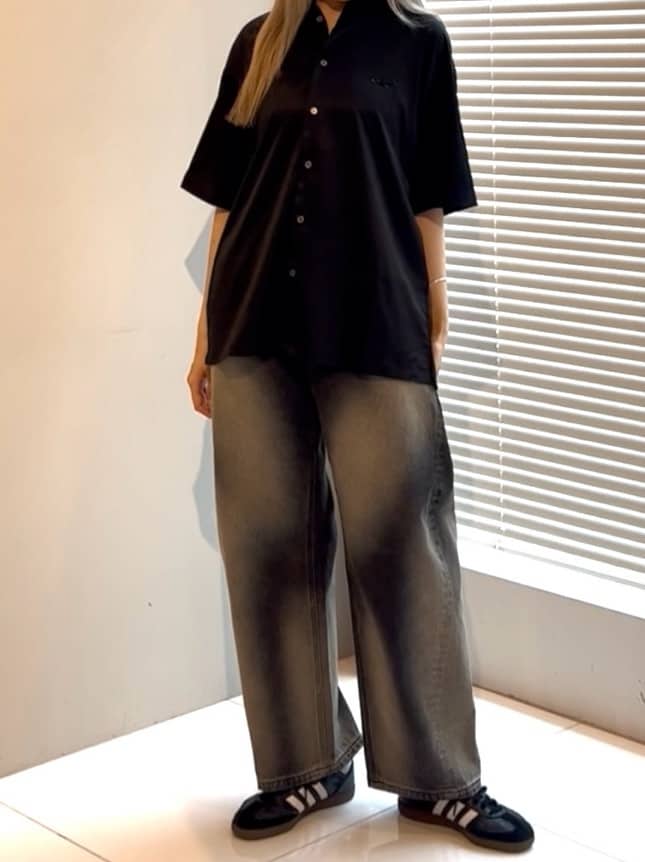 mさんの「tk.TAKEO KIKUCHI｜バレルシルエットパンツ（デニム＆カラーパンツ）」を使ったコーディネート